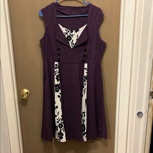 Elegant Purple and Black Floral Dress Size Estimate -2X